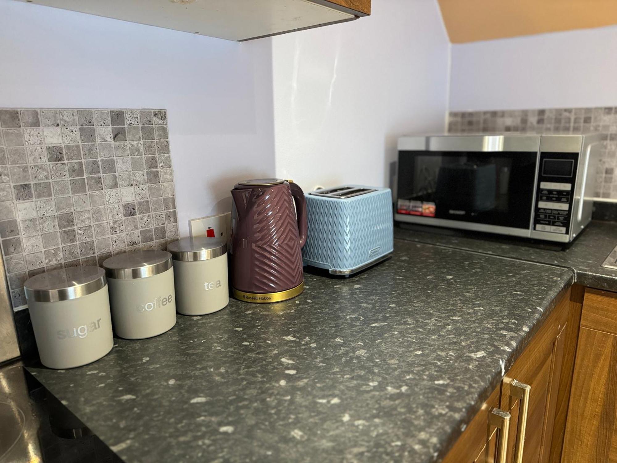 Group Bookings: Up To 30 Guests Across 5 Spacious Flats! Keyless Access Free Wifi & Parking Birmingham Exterior photo